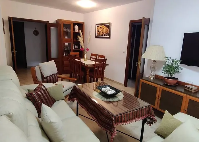 Bonito Piso Cerca De La Estacion Apartmán *